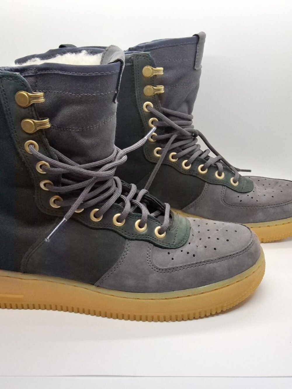 AF1 Nike SF Trainers Sneakers High Air Force Sherpa Size 8.5 Never Worn. No Box - Picture 3 of 16